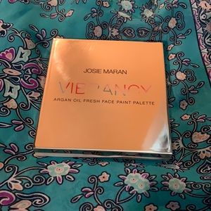 Josie Maran Clean Beauty Vibrancy Argan Oil Multiuse Face Paint Palette